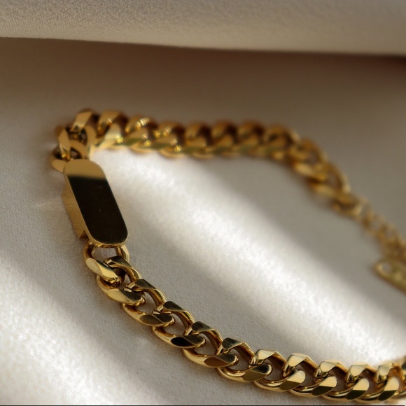 Cuban Chain Bracelet - Picture 4 of 5